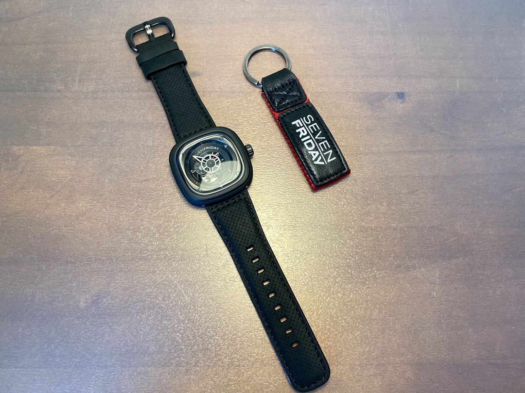 Reloj SEVENFRIDAY P3/01, reloj - Automatic Watch Winder reseña y precio