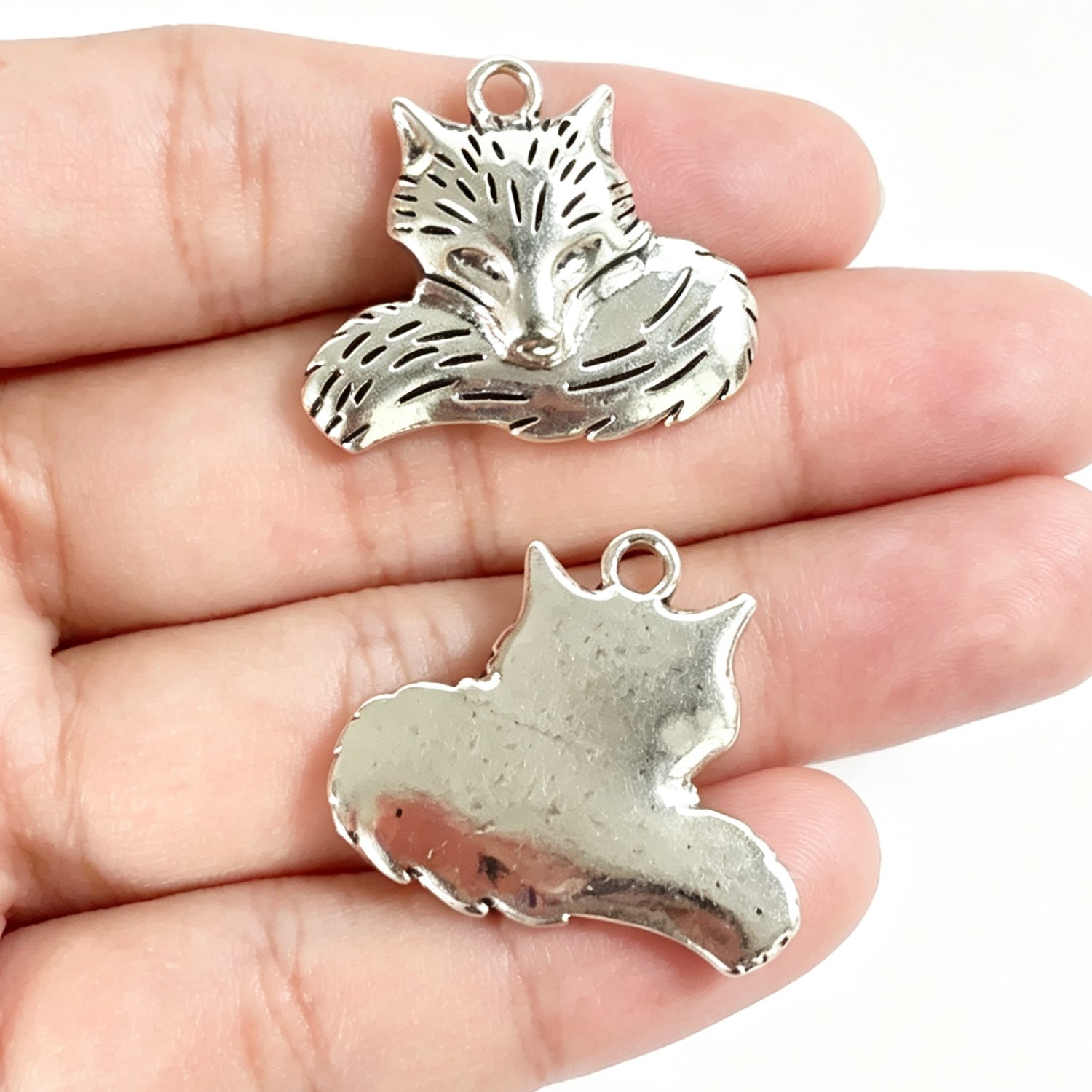 5 unidades de dijes de aleació - Wolf Jewelry & Watches Tampa reseña y precio